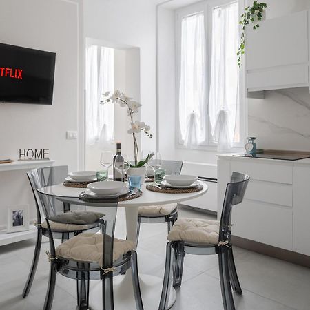 Via Ponte Alle Mosse, 19 - Florence Charming Apartments - A Chic, Newly Renovated Apartment Near Tram Leopolda, A Few Min From Downtown المظهر الخارجي الصورة