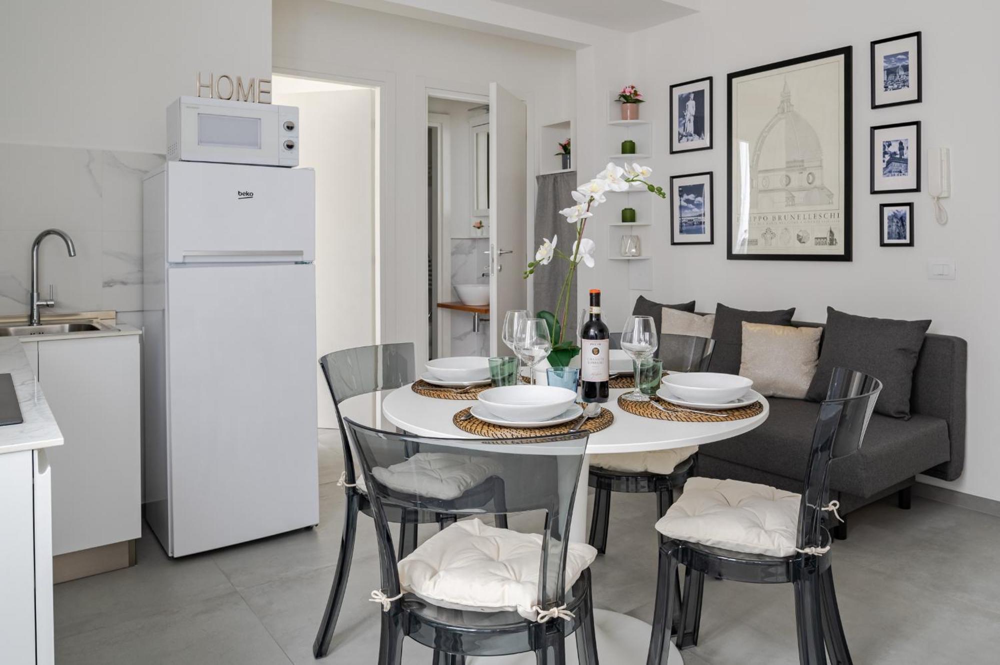 Via Ponte Alle Mosse, 19 - Florence Charming Apartments - A Chic, Newly Renovated Apartment Near Tram Leopolda, A Few Min From Downtown المظهر الخارجي الصورة