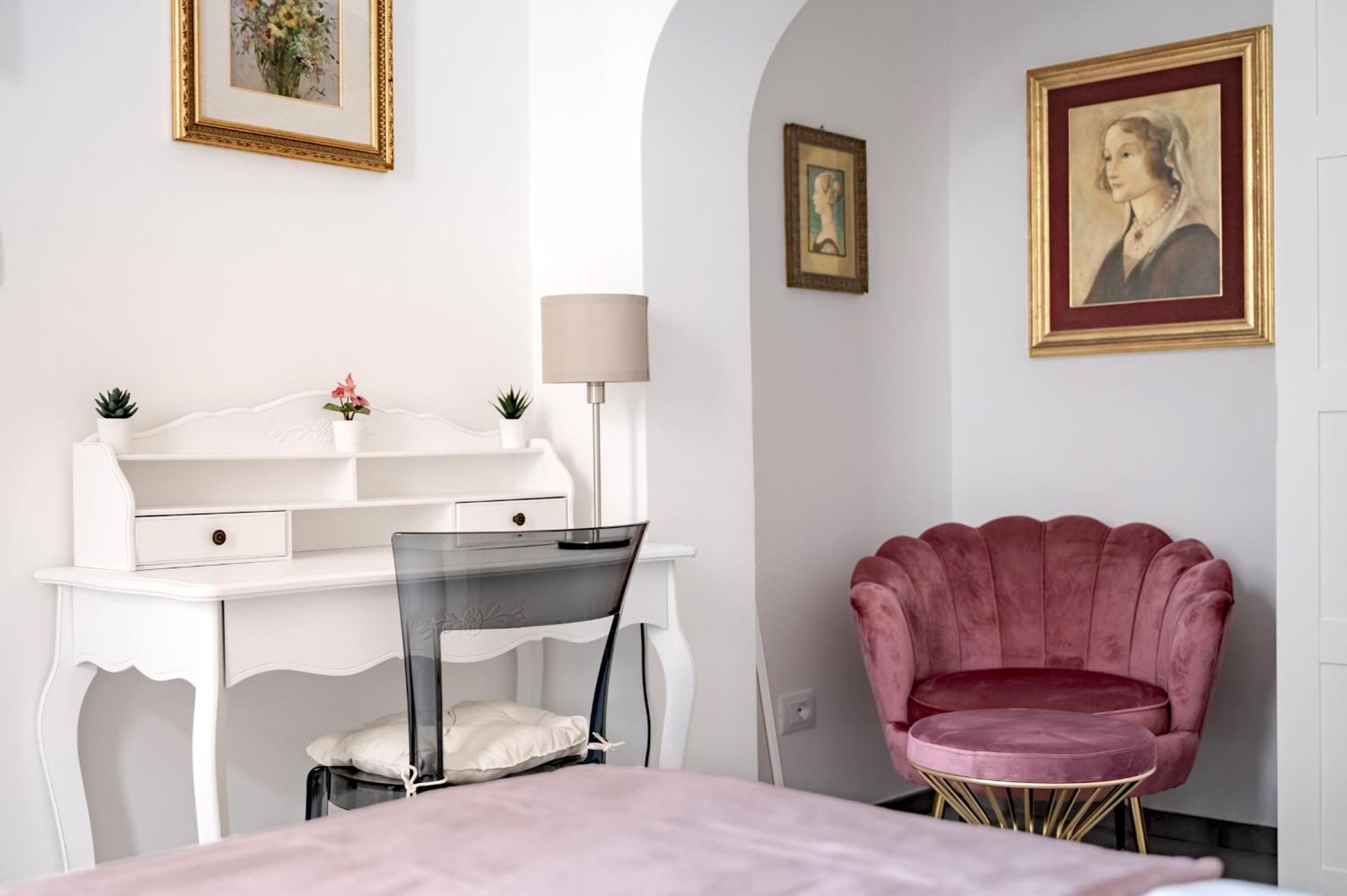 Via Ponte Alle Mosse, 19 - Florence Charming Apartments - A Chic, Newly Renovated Apartment Near Tram Leopolda, A Few Min From Downtown المظهر الخارجي الصورة