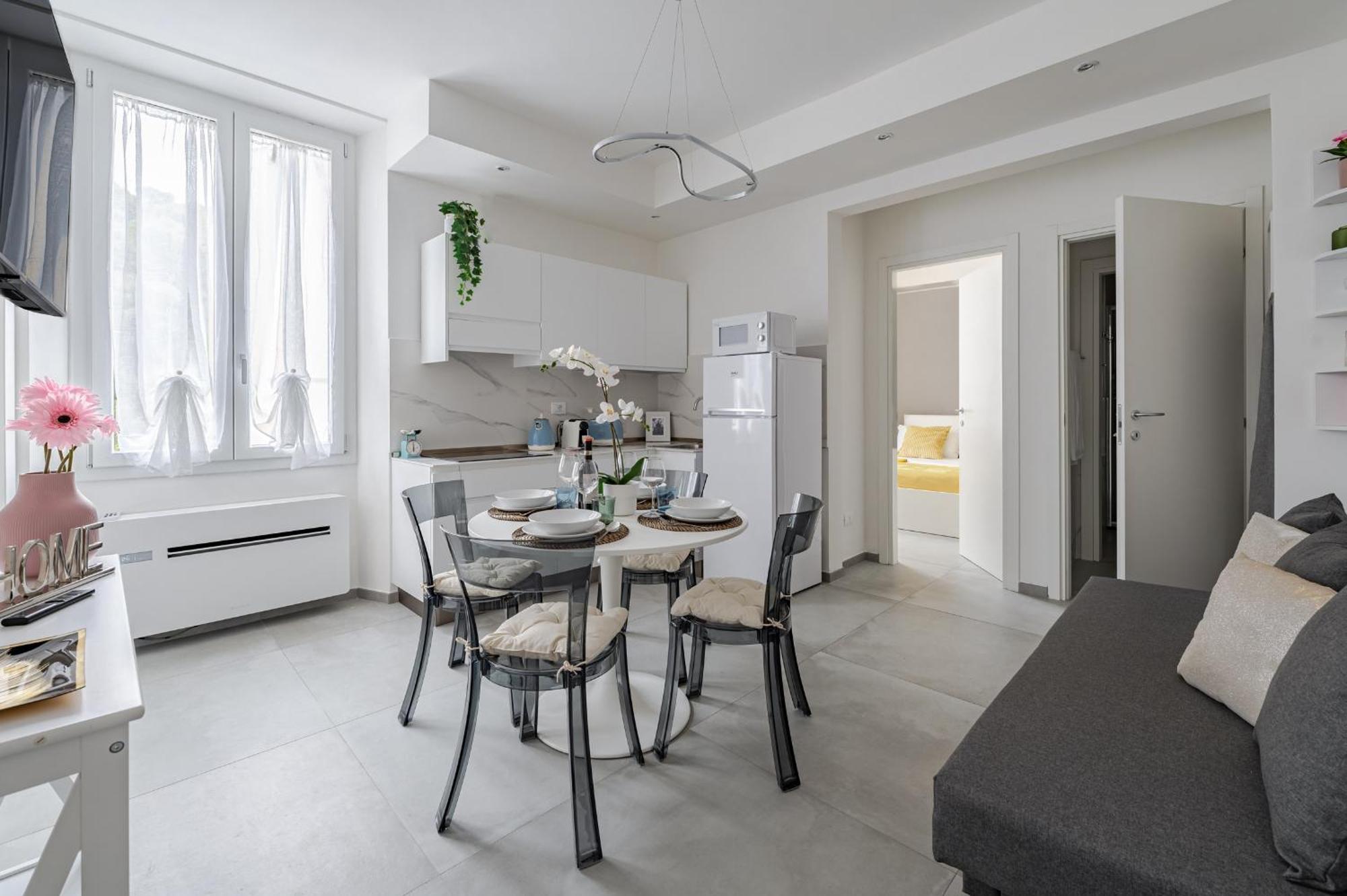 Via Ponte Alle Mosse, 19 - Florence Charming Apartments - A Chic, Newly Renovated Apartment Near Tram Leopolda, A Few Min From Downtown المظهر الخارجي الصورة