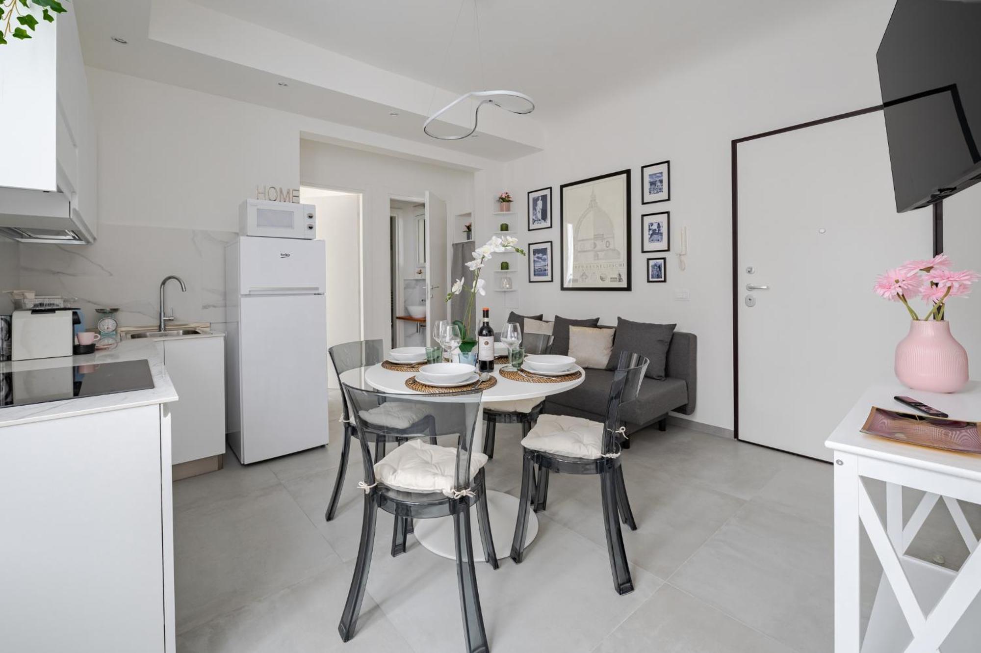 Via Ponte Alle Mosse, 19 - Florence Charming Apartments - A Chic, Newly Renovated Apartment Near Tram Leopolda, A Few Min From Downtown المظهر الخارجي الصورة