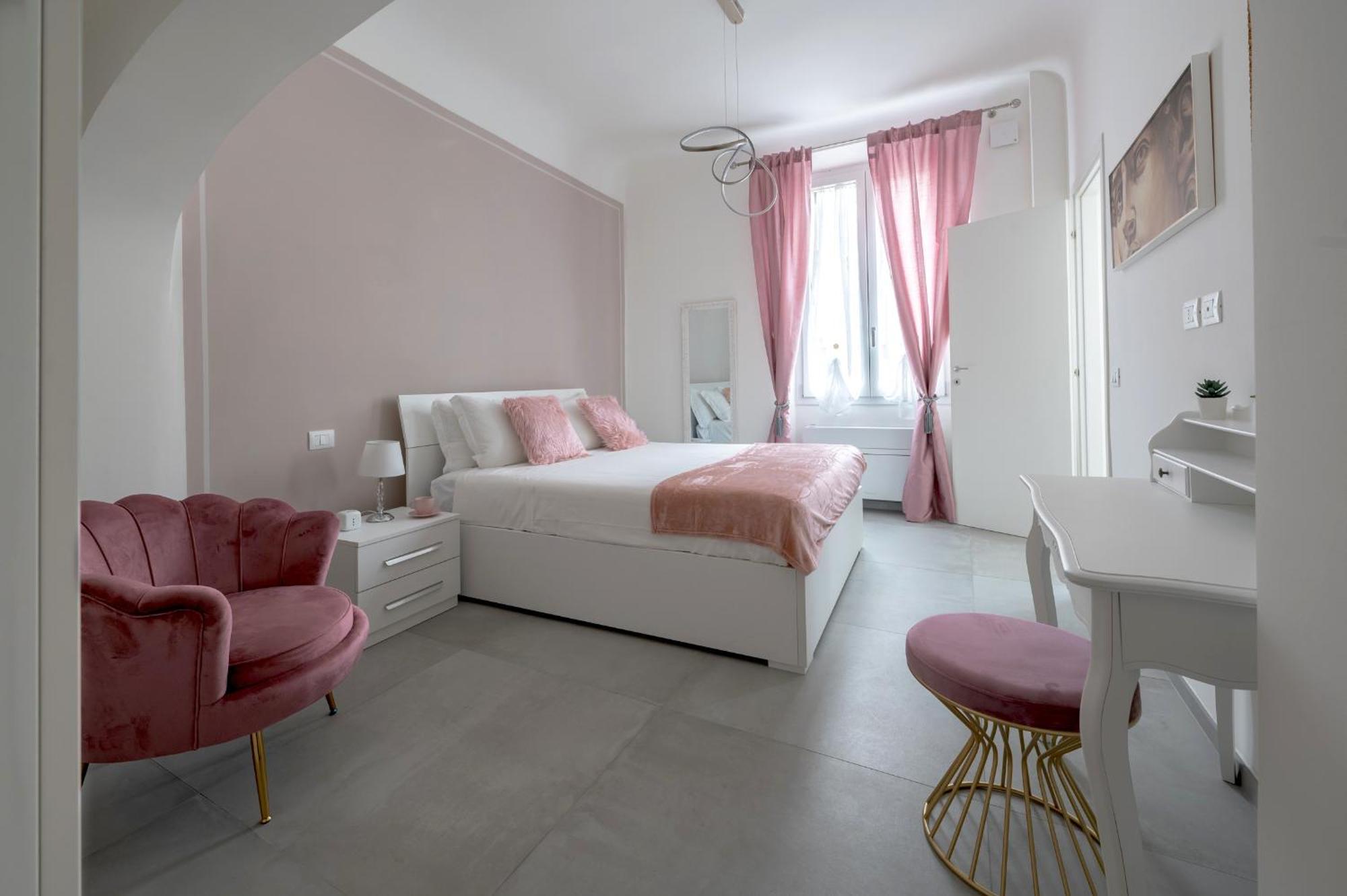 Via Ponte Alle Mosse, 19 - Florence Charming Apartments - A Chic, Newly Renovated Apartment Near Tram Leopolda, A Few Min From Downtown المظهر الخارجي الصورة