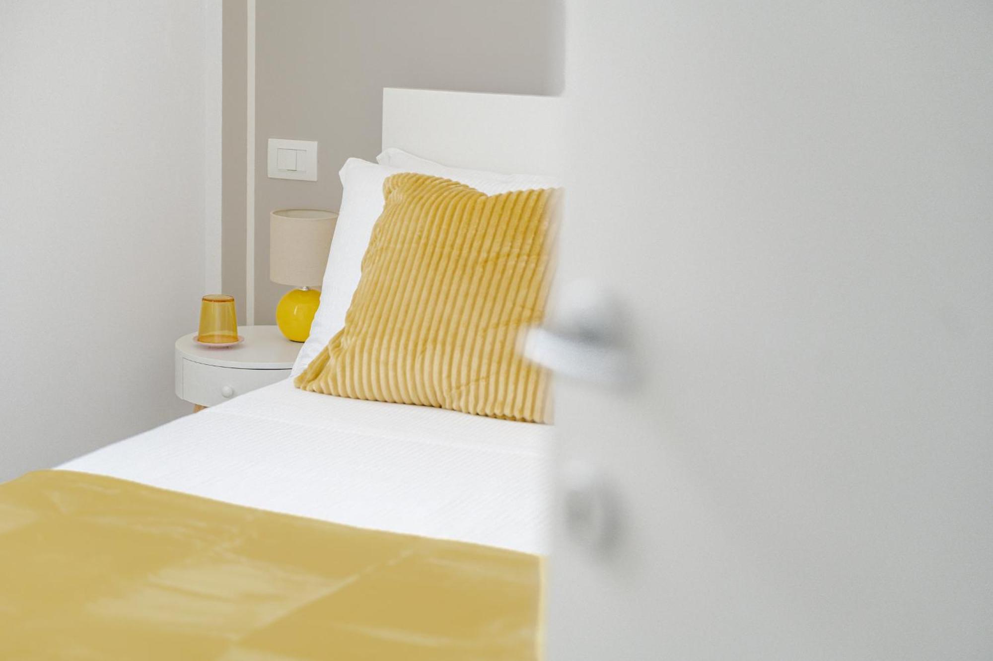 Via Ponte Alle Mosse, 19 - Florence Charming Apartments - A Chic, Newly Renovated Apartment Near Tram Leopolda, A Few Min From Downtown المظهر الخارجي الصورة