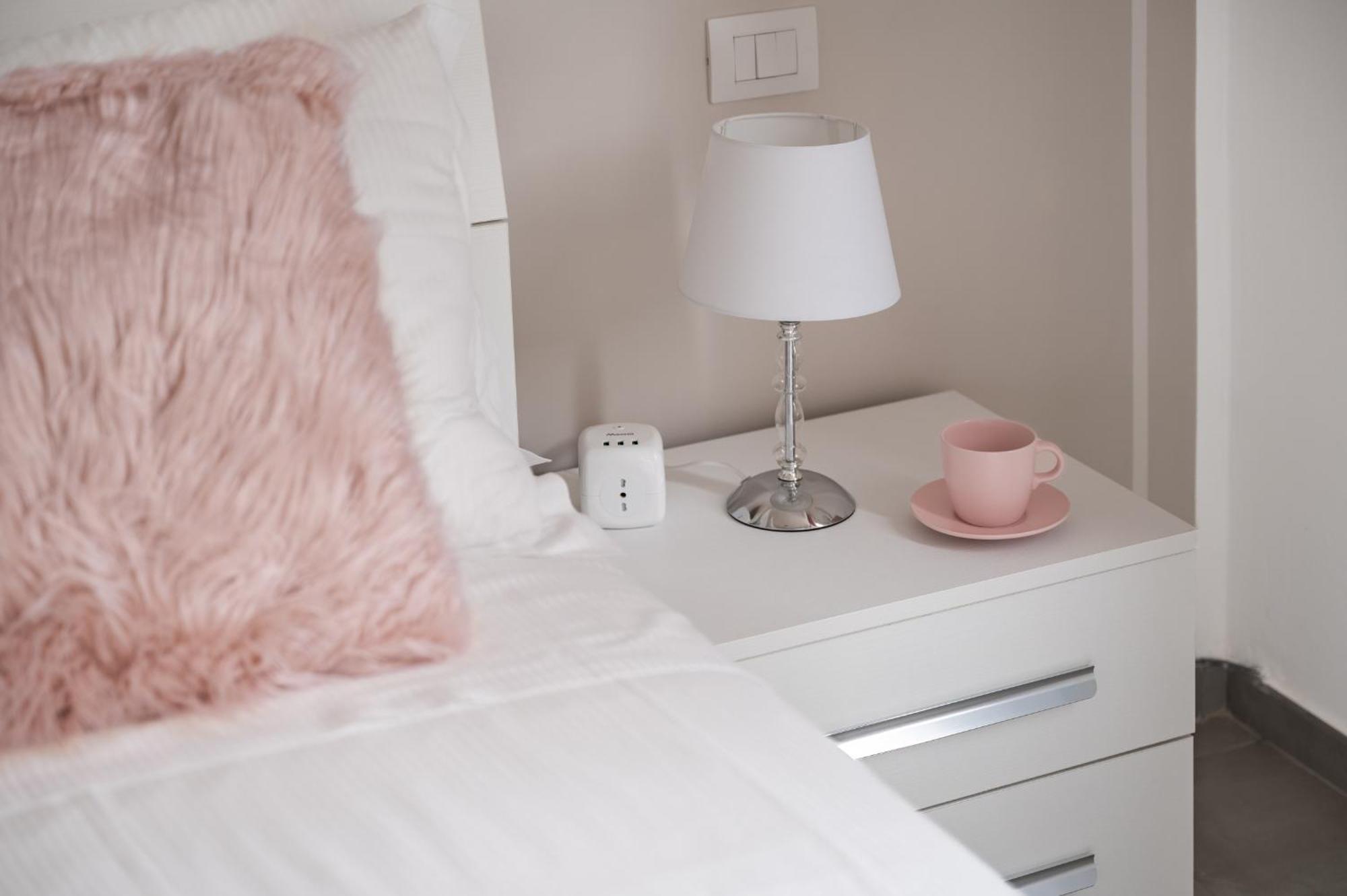 Via Ponte Alle Mosse, 19 - Florence Charming Apartments - A Chic, Newly Renovated Apartment Near Tram Leopolda, A Few Min From Downtown المظهر الخارجي الصورة